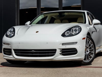 2016 Porsche Panamera Panamera Edition