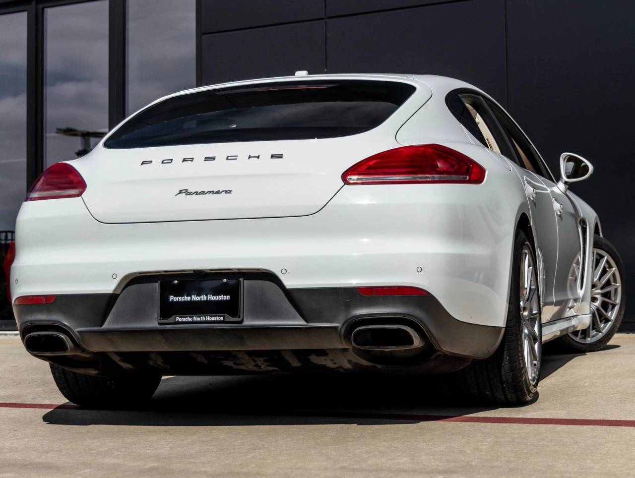 2016 Porsche Panamera Panamera Edition
