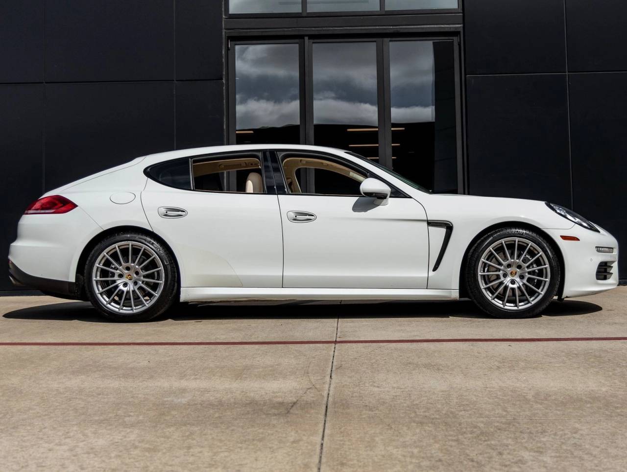 2016 Porsche Panamera Panamera Edition