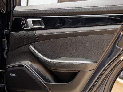2018 Porsche Panamera Panamera 4