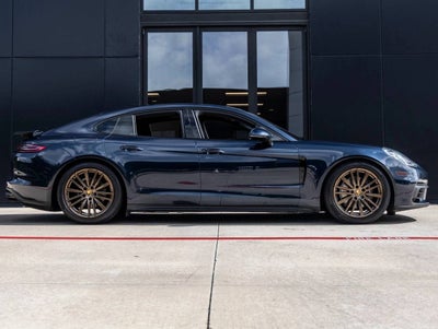 2018 Porsche Panamera Panamera 4