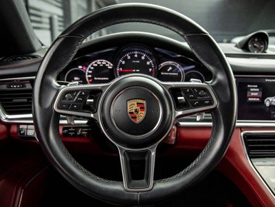 2020 Porsche Panamera Panamera