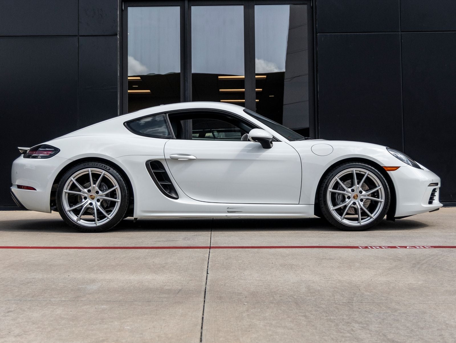 2024 Porsche 718 Cayman Base