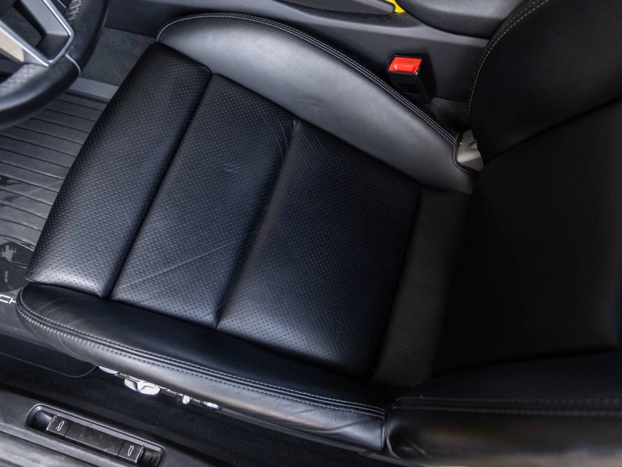 2019 Porsche 718 Cayman