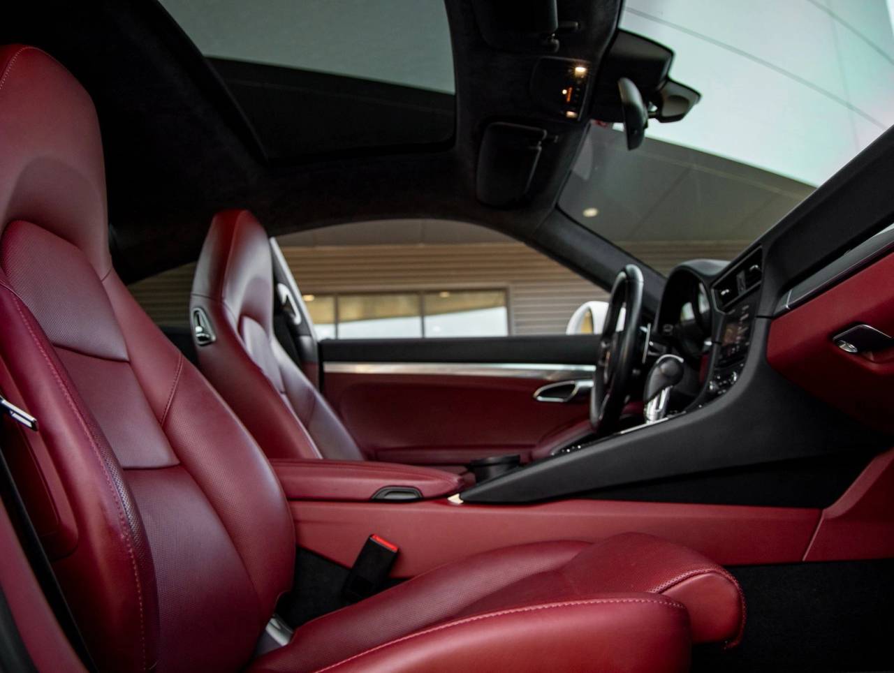 2018 Porsche 911 911 Carrera