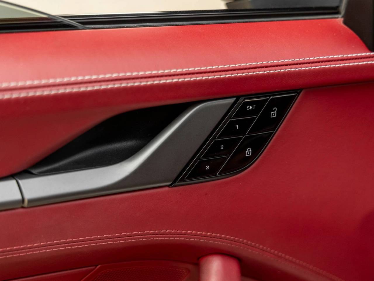 2021 Porsche 911 Carrera