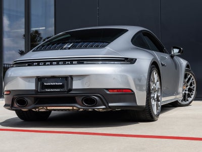 2025 Porsche 911 Carrera