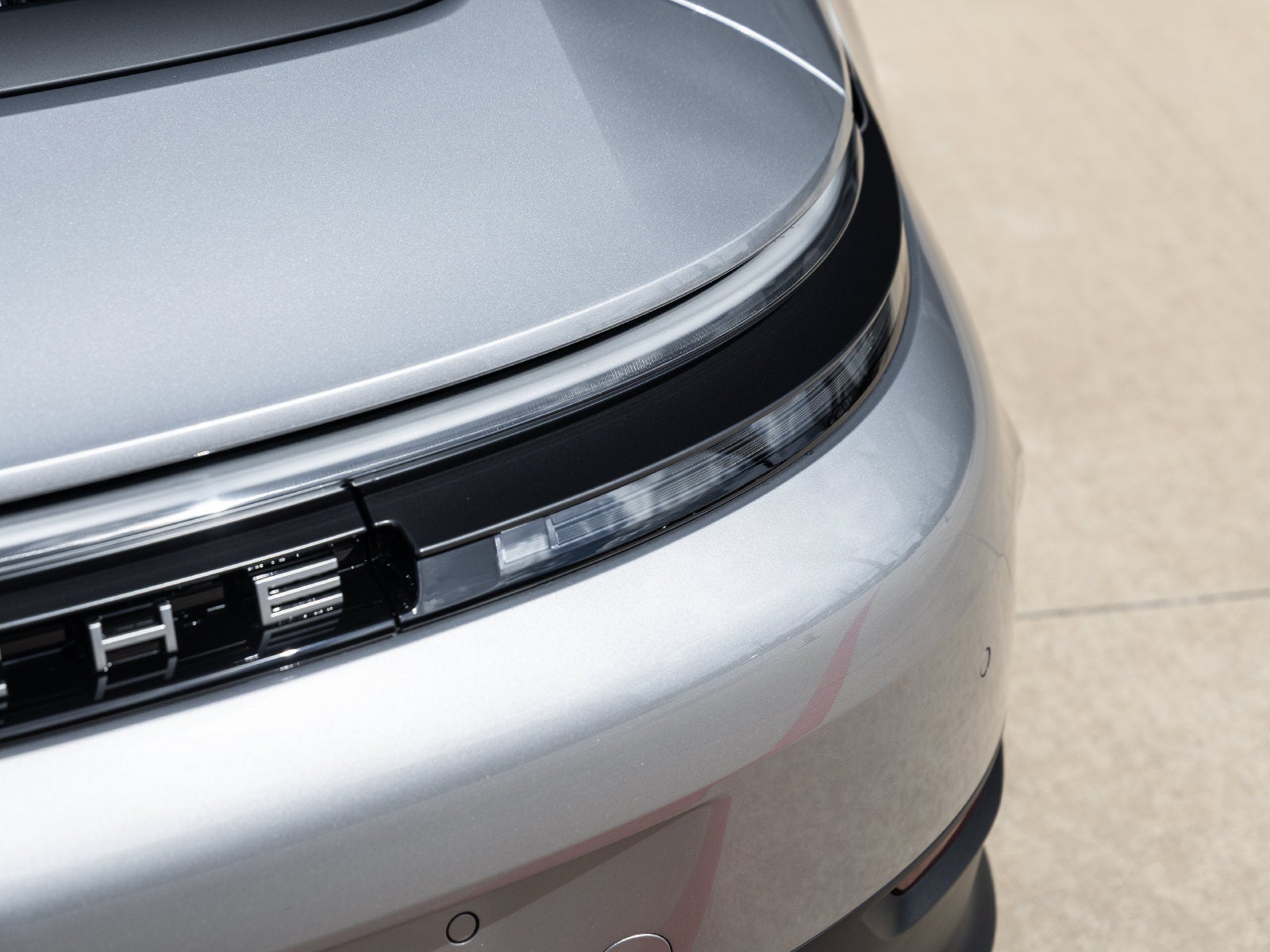 2025 Porsche 911 Carrera