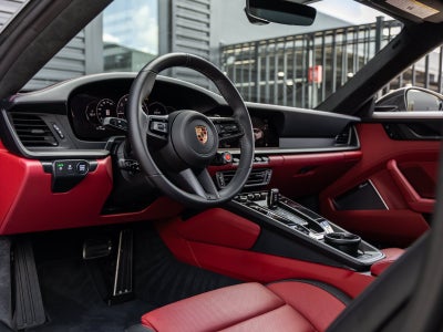 2025 Porsche 911 Carrera
