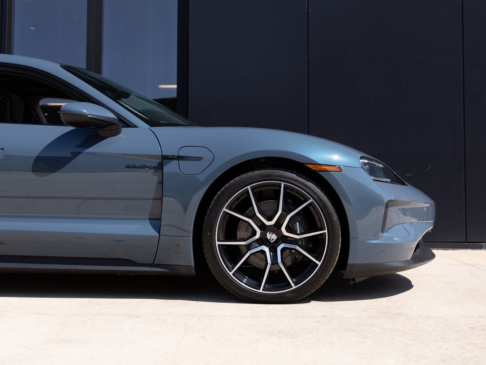 2025 Porsche Taycan Taycan