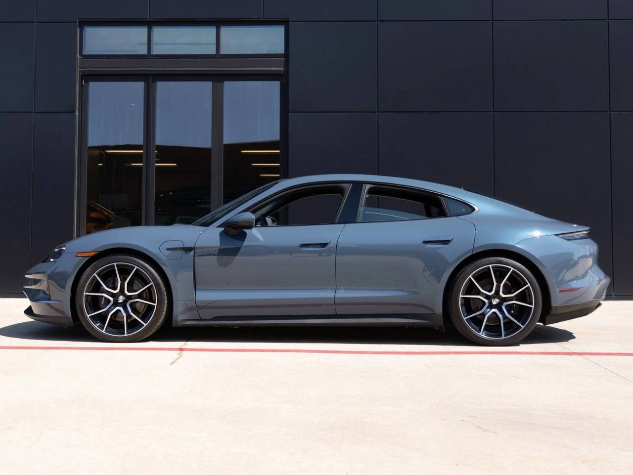 2025 Porsche Taycan Taycan