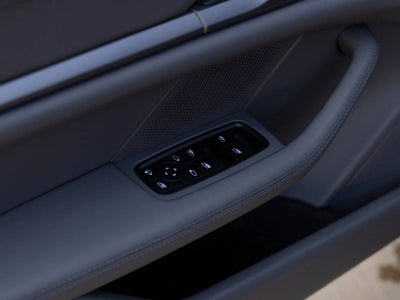 2025 Porsche Taycan Taycan