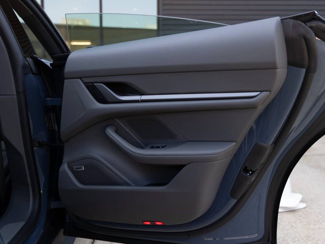 2025 Porsche Taycan Taycan