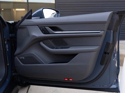 2025 Porsche Taycan Taycan