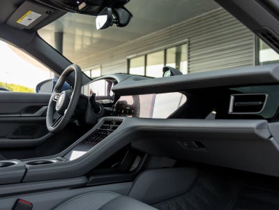 2025 Porsche Taycan 4