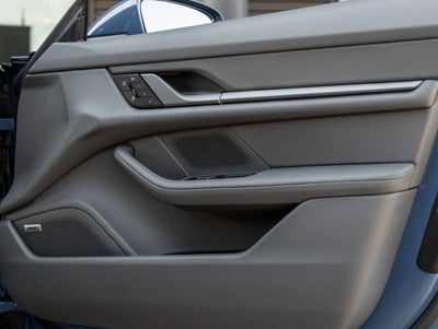 2025 Porsche Taycan 4