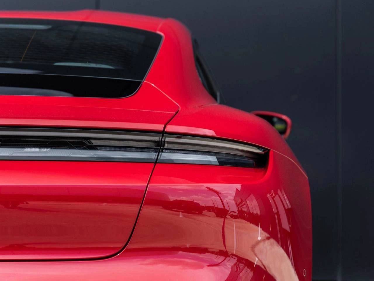 2025 Porsche Taycan Taycan 4