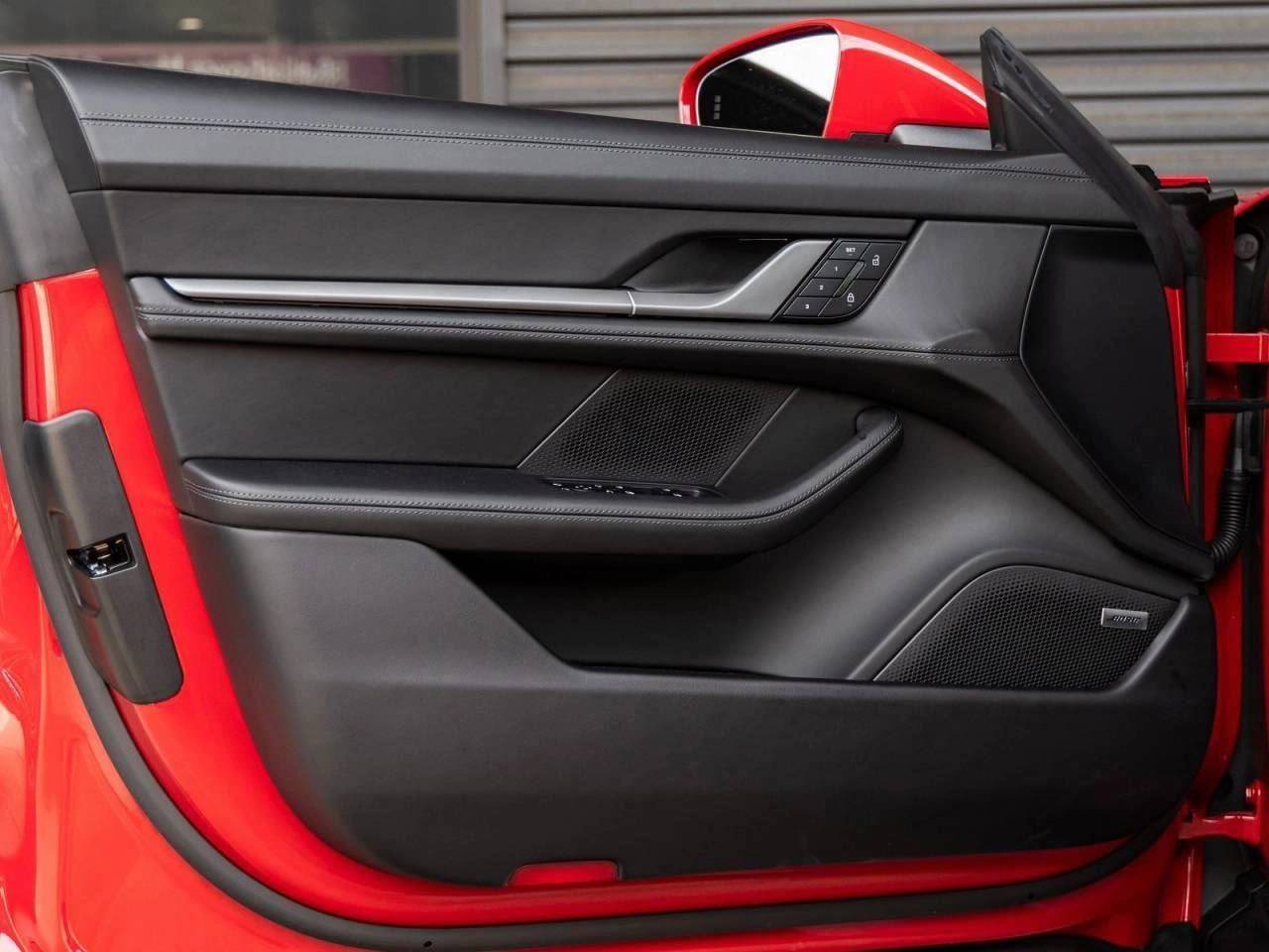 2025 Porsche Taycan Taycan 4