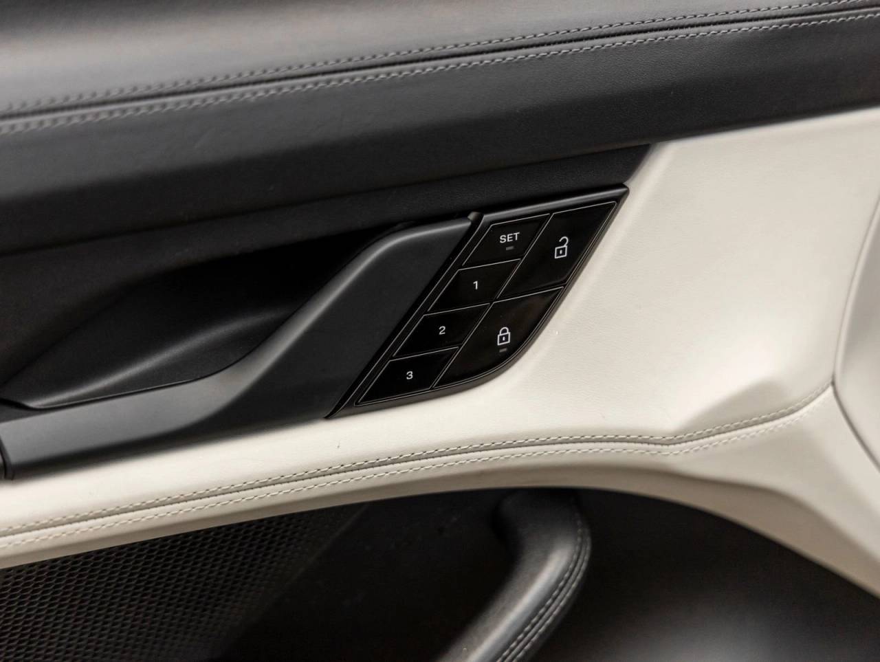 2021 Porsche Taycan Taycan
