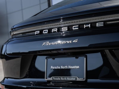 2026 Porsche Panamera 4