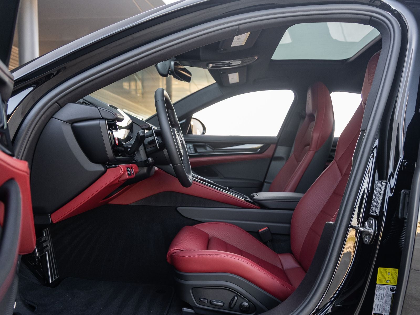 2026 Porsche Panamera 4