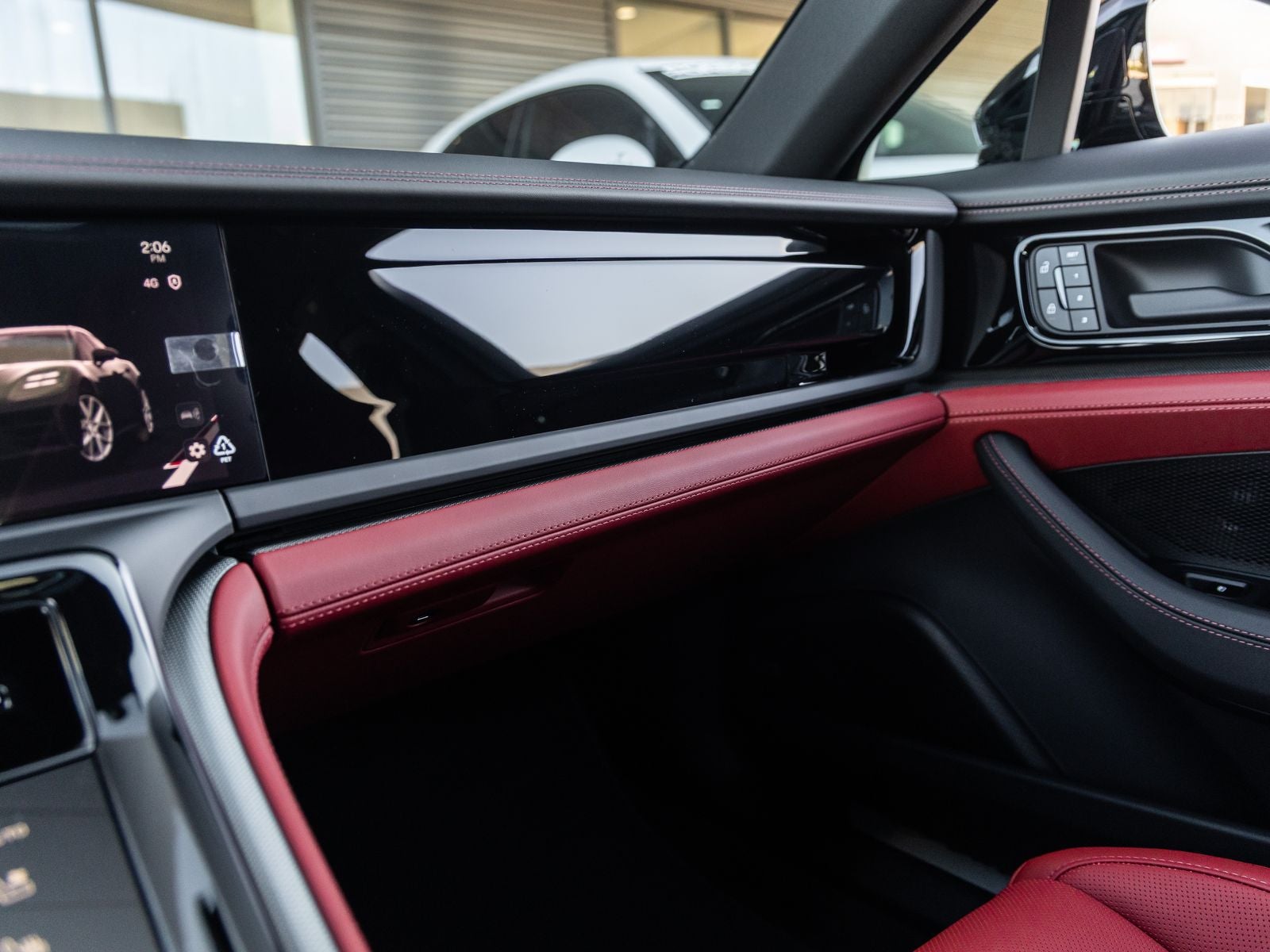 2026 Porsche Panamera 4