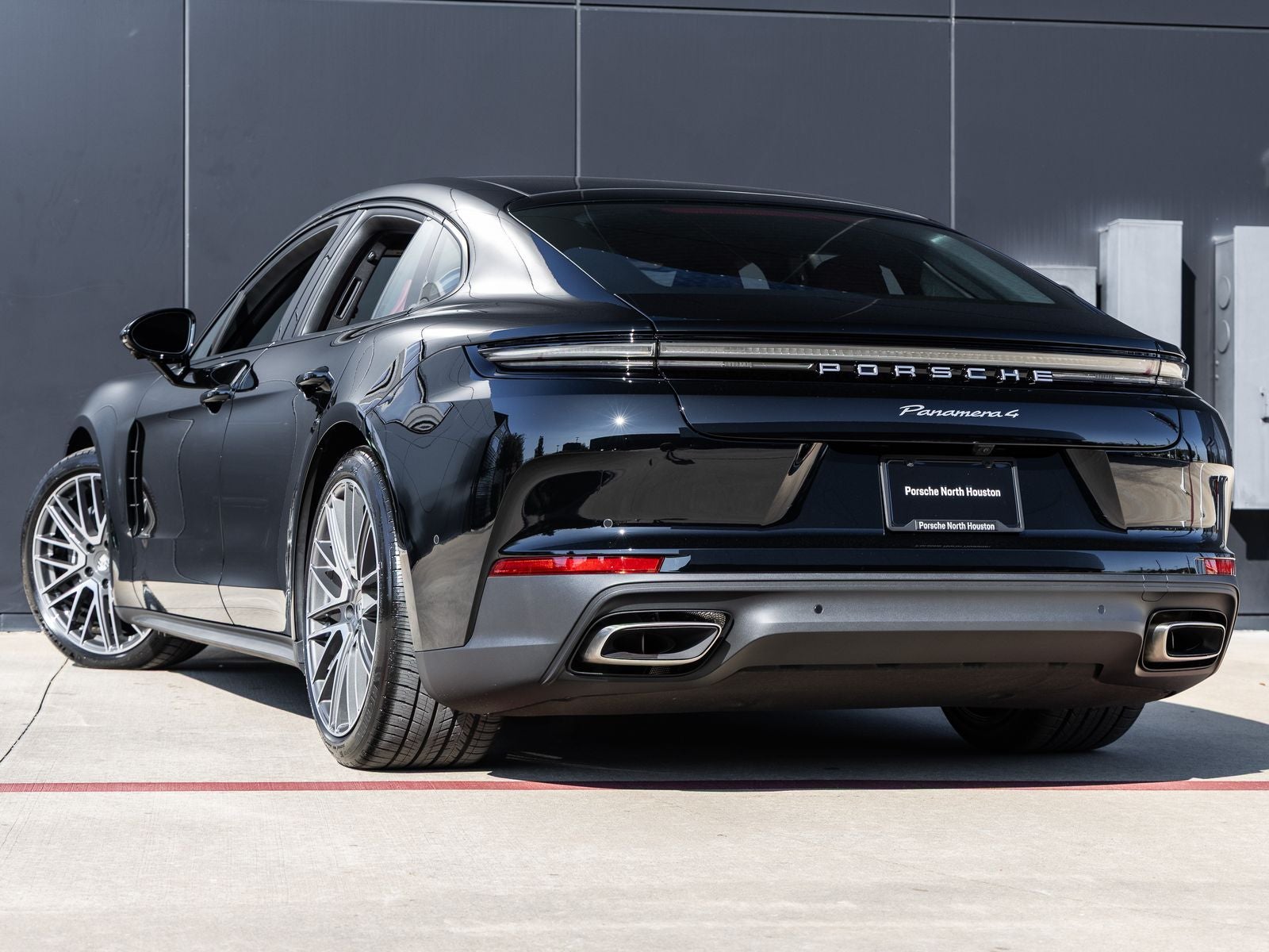 2026 Porsche Panamera 4