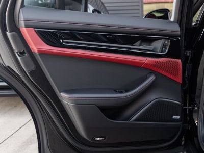 2026 Porsche Panamera 4