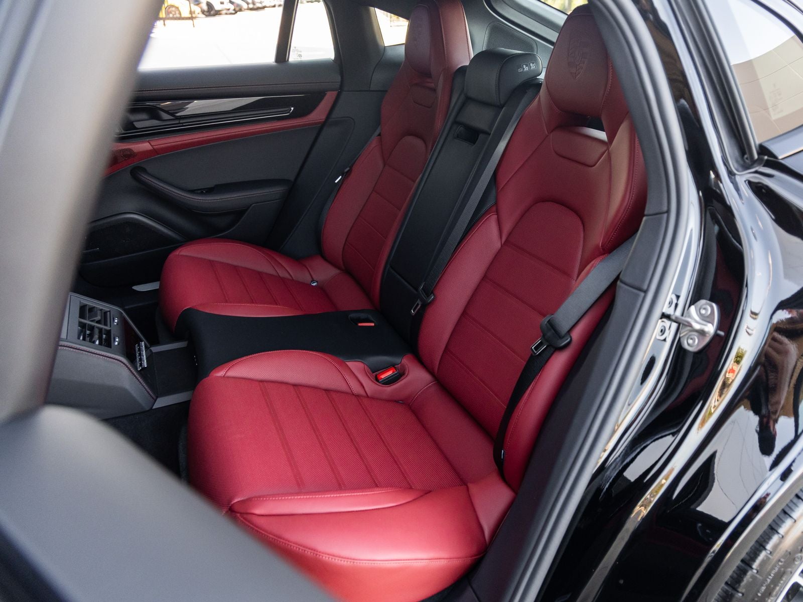 2026 Porsche Panamera 4