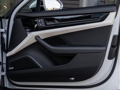 2025 Porsche Panamera Panamera