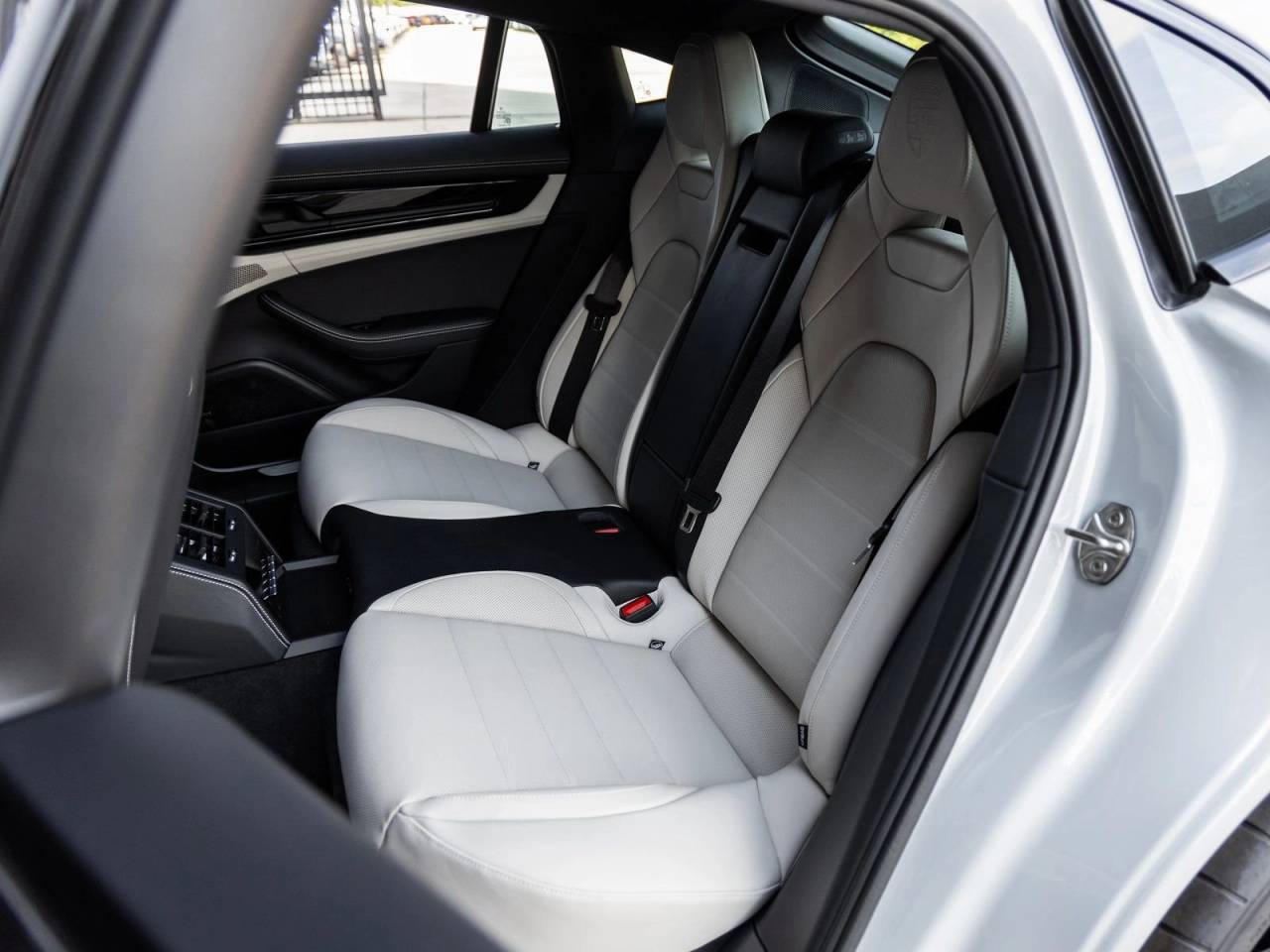 2025 Porsche Panamera Panamera