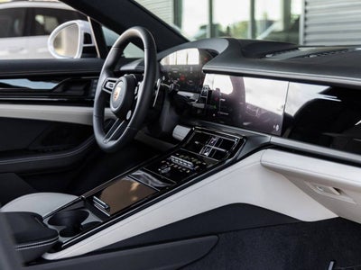 2025 Porsche Panamera Panamera