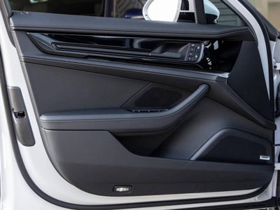 2025 Porsche Panamera Panamera 4