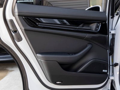 2025 Porsche Panamera Panamera 4