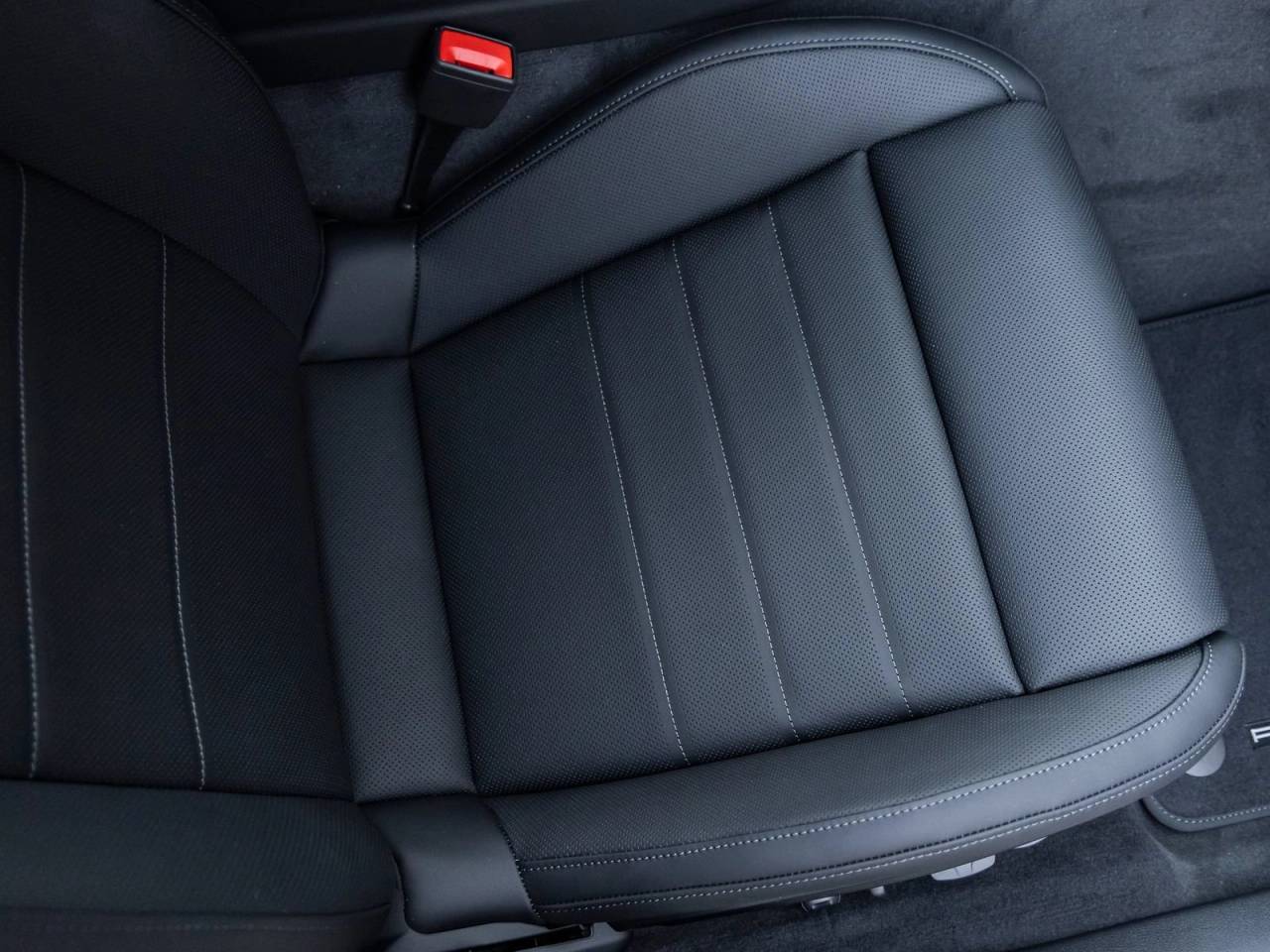 2025 Porsche Panamera Panamera 4