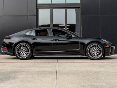 2026 Porsche Panamera RWD
