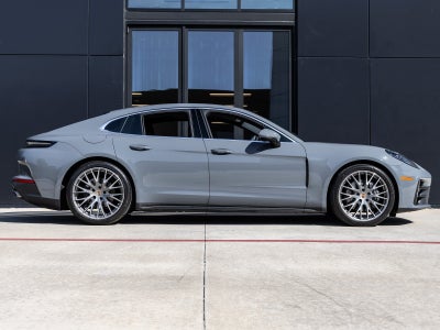 2025 Porsche Panamera Panamera 4