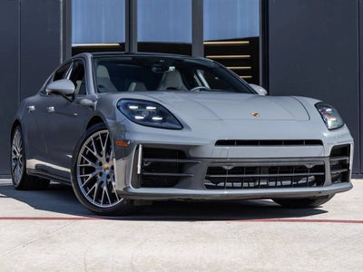 2025 Porsche Panamera Panamera 4
