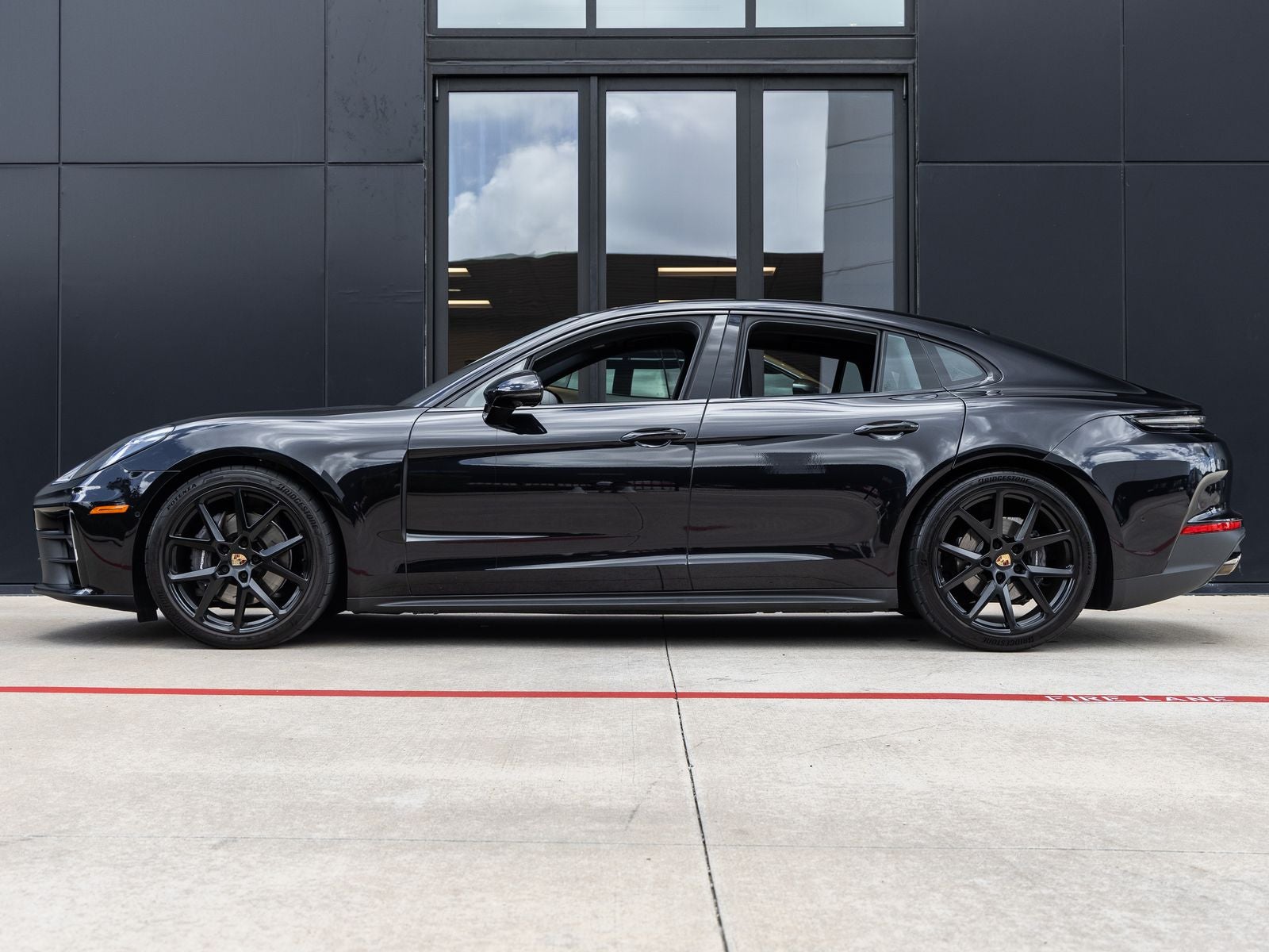 2025 Porsche Panamera RWD