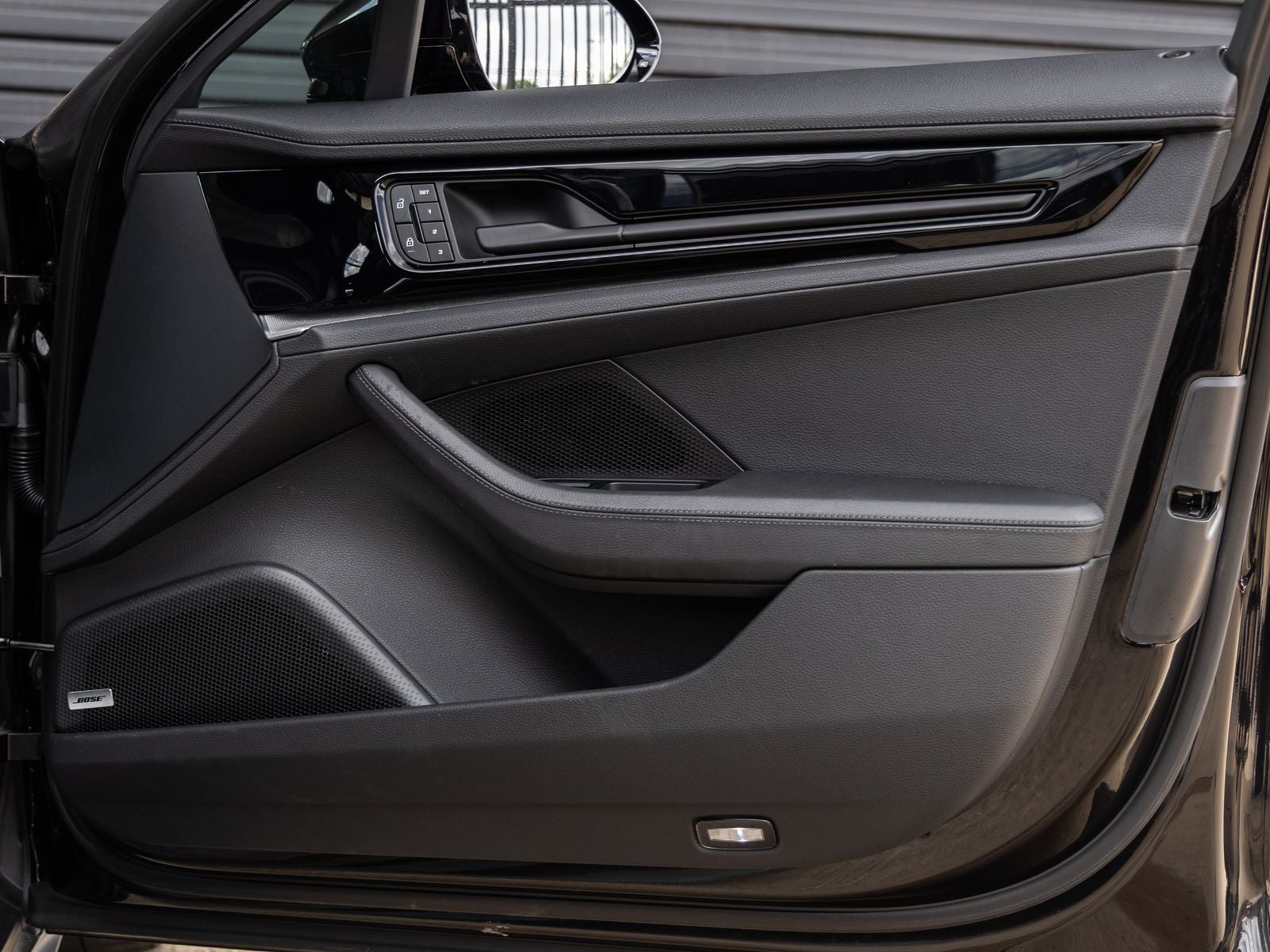 2025 Porsche Panamera RWD