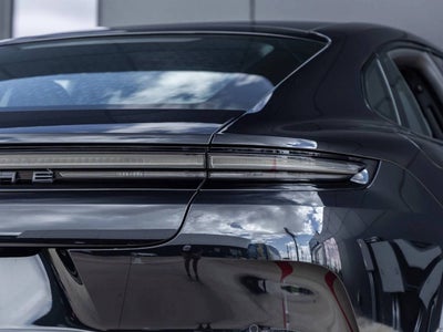 2025 Porsche Panamera RWD