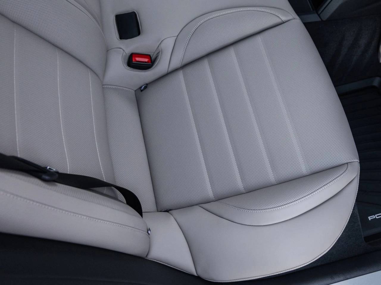2026 Porsche Panamera Panamera 4