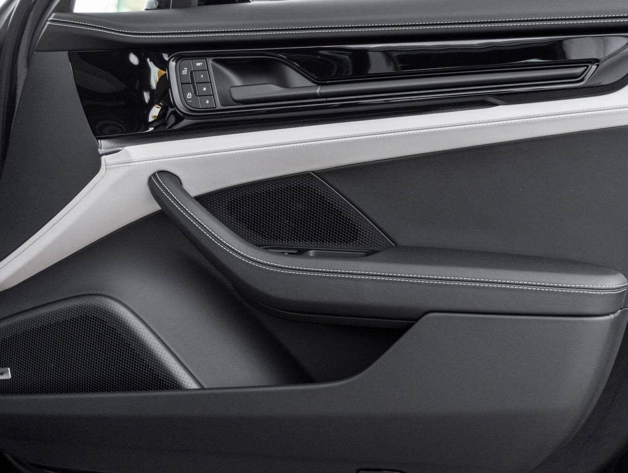 2026 Porsche Panamera Panamera 4