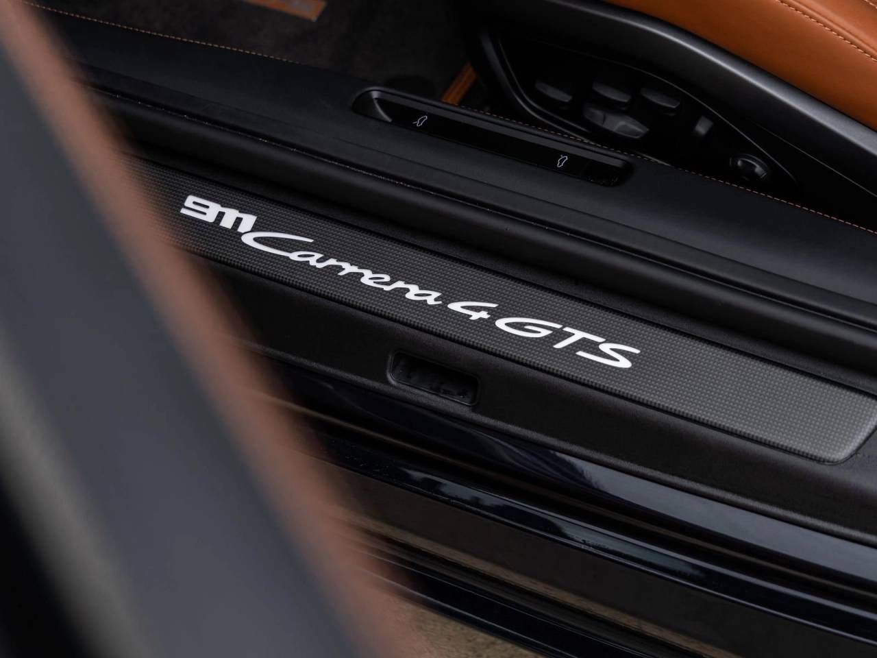 2026 Porsche 911 Carrera 4 GTS