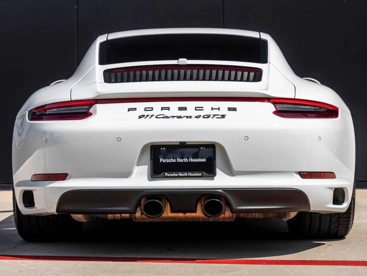 2018 Porsche 911 911 Carrera 4 GTS