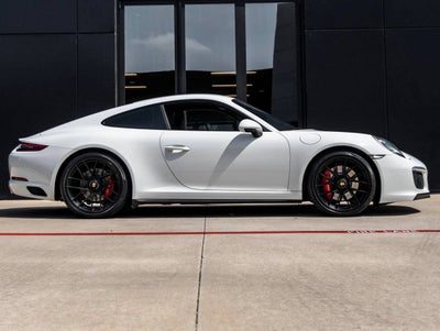 2018 Porsche 911 911 Carrera 4 GTS
