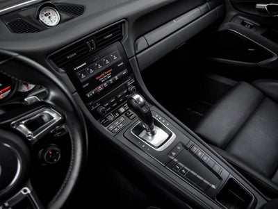 2018 Porsche 911 911 Carrera 4 GTS