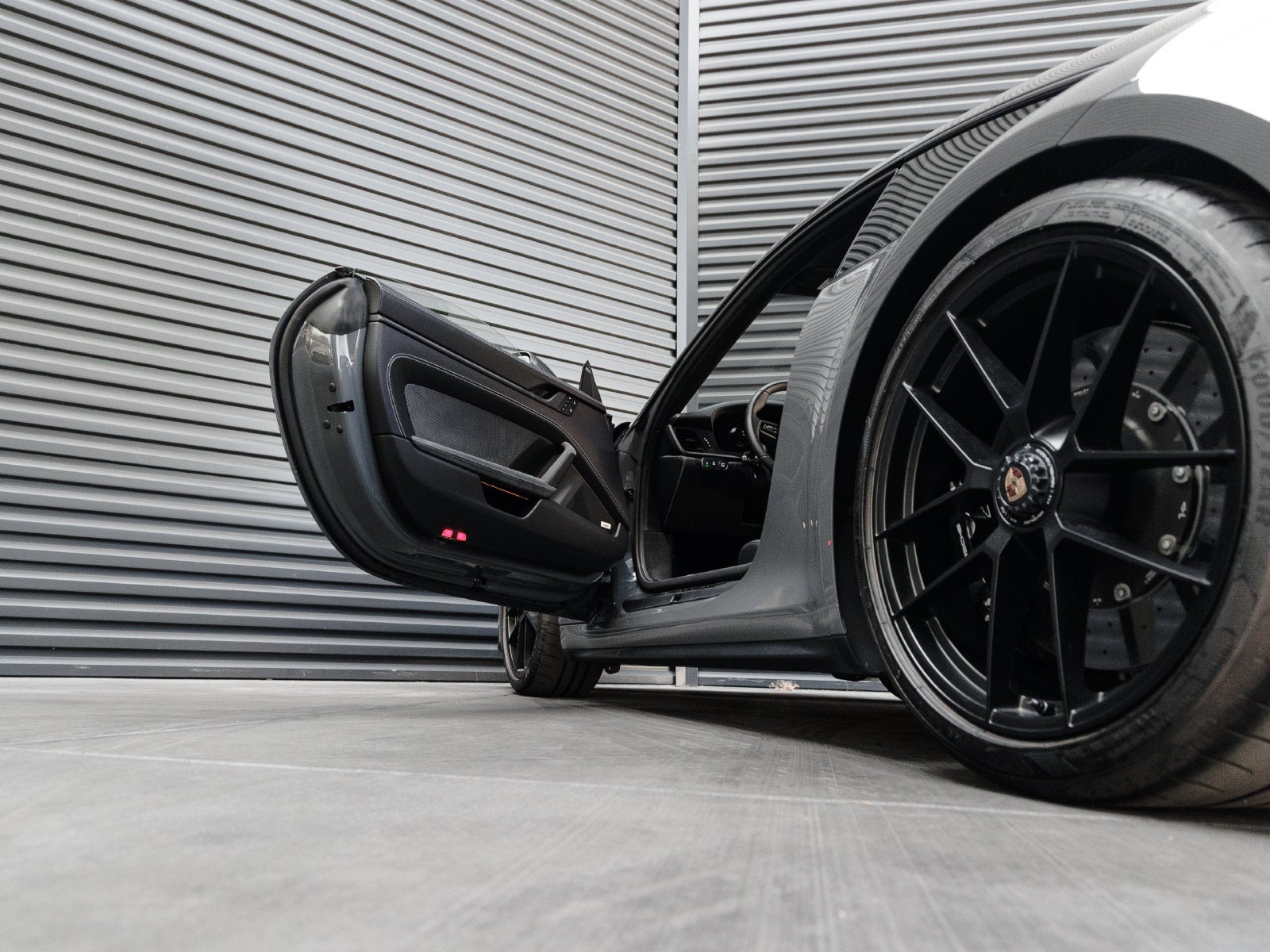 2025 Porsche 911 911 Carrera GTS