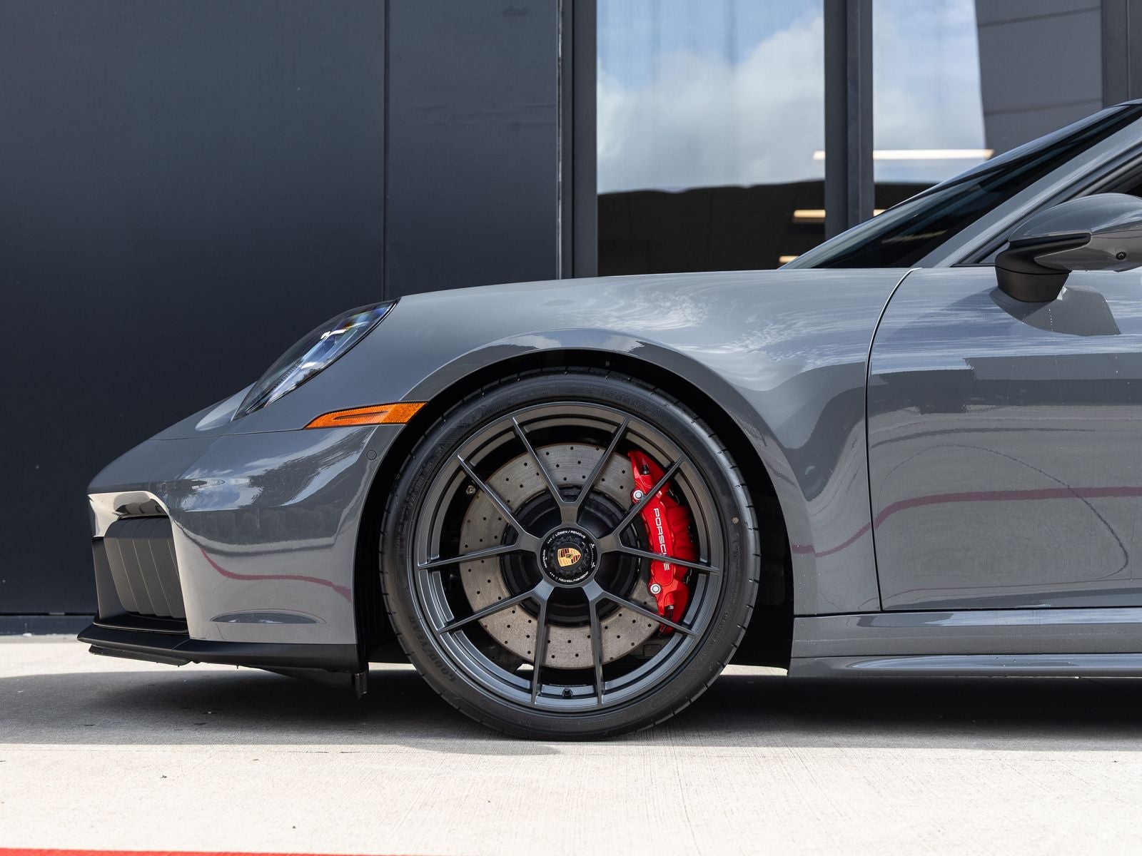 2025 Porsche 911 Carrera GTS