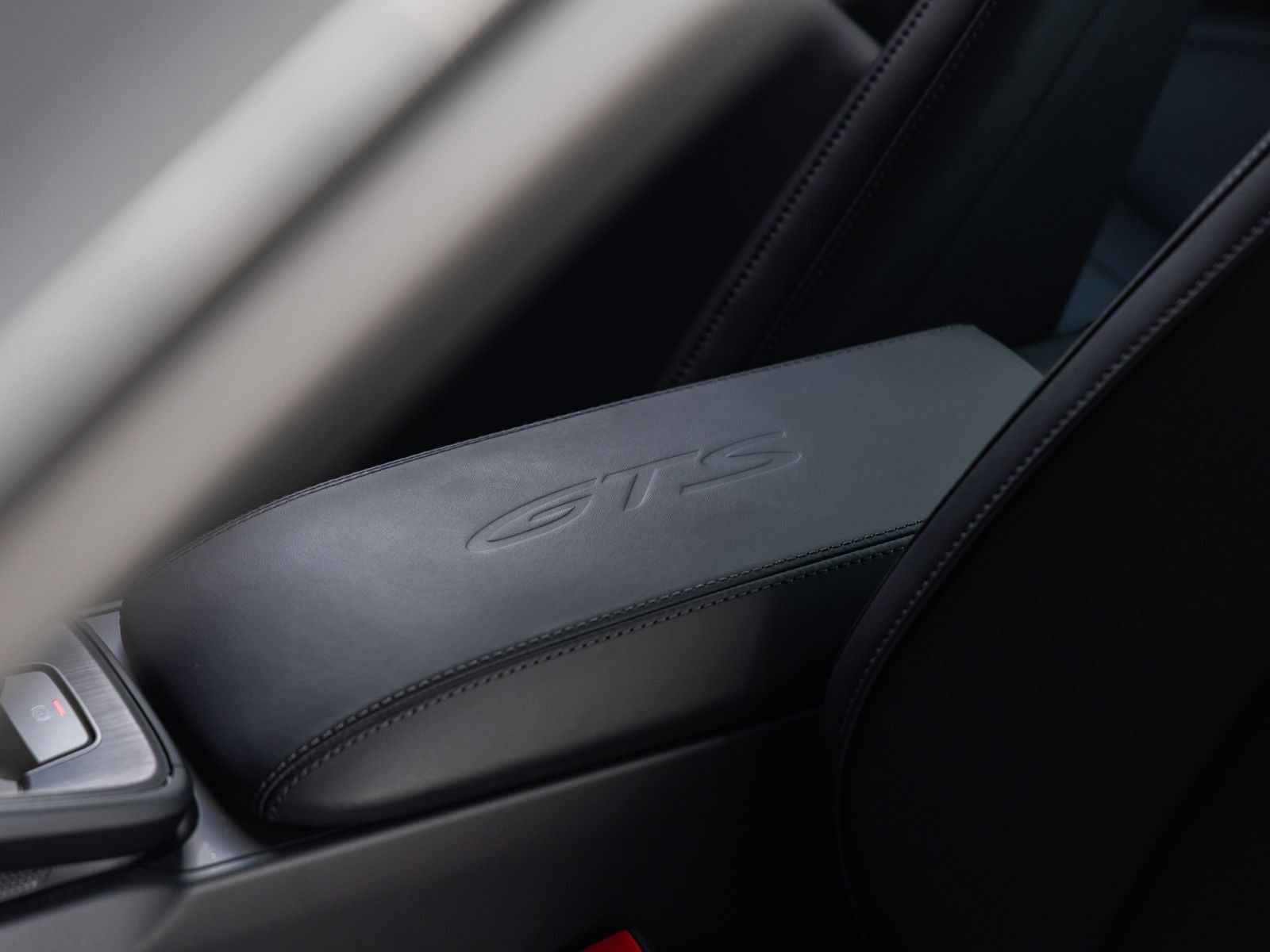 2025 Porsche 911 Carrera GTS